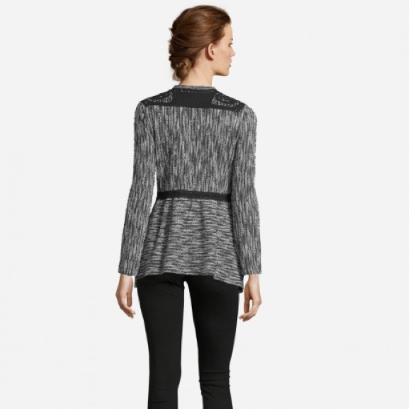 🆕 LAST ONE!! Cozy Sweater - Picture 2 of 7